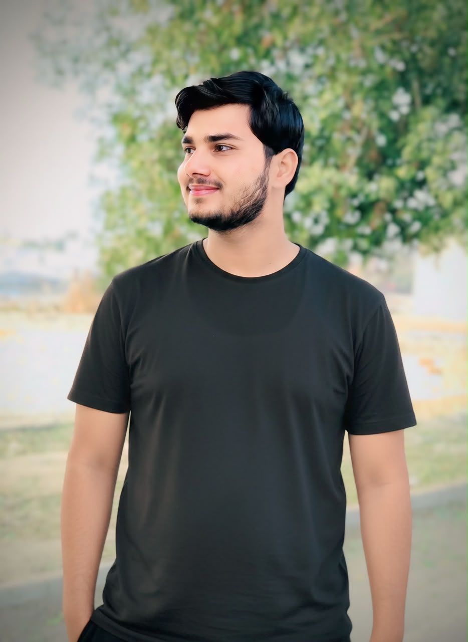 Meet ZARYAN HASHIR KHAN – Founder of ZARYAN BRAND | Premium Pakistani Clothing & Perfumes
