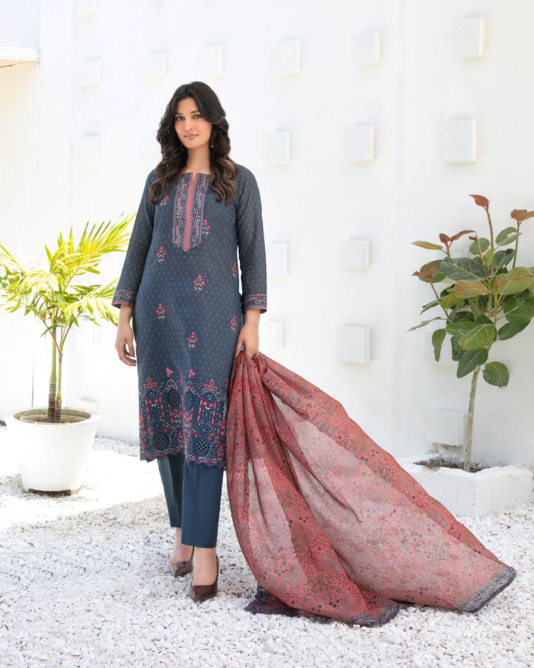 ZARYAN BRAND Women's 3-Piece Printed Lawn Suit – Charcoal Grey with Rust Printed Dupatta